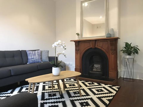 Zaara - Holiday Sunshine Coast 0