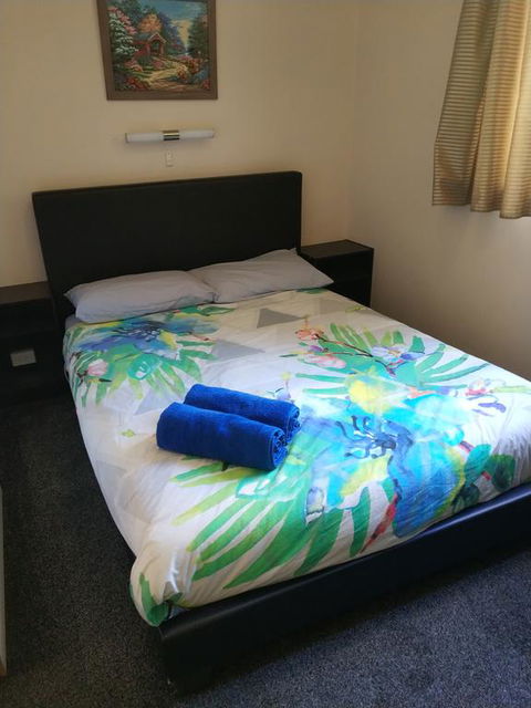Zeehan Bush Camp - Holiday Sunshine Coast 1