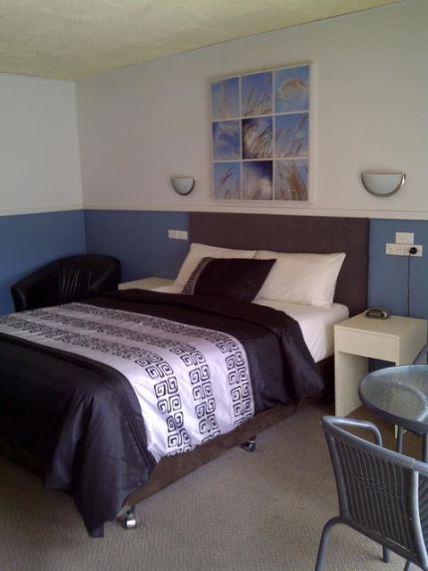 Zero Inn Motel - Sunshine Coast Tourism 3