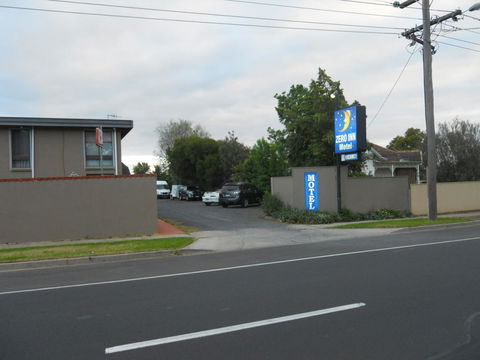 Zero Inn Motel - Sunshine Coast Tourism 2