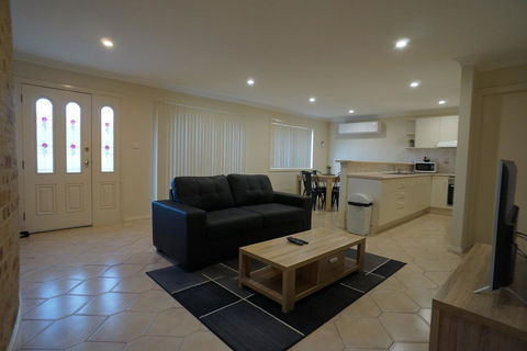 Zig Zag Motel - Sunshine Coast Tourism 1