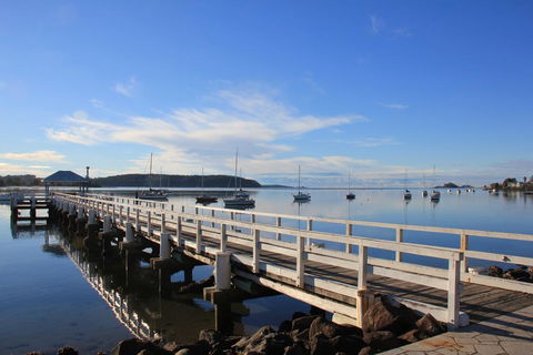 Zorba Waterfront Motel - Sunshine Coast Tourism 1