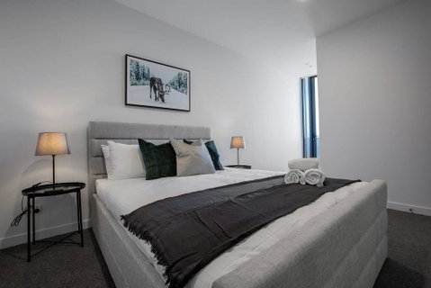 Grey Style, Simple And Cozy Apt@Parkville+Carpark - Sunshine Coast Tourism 2