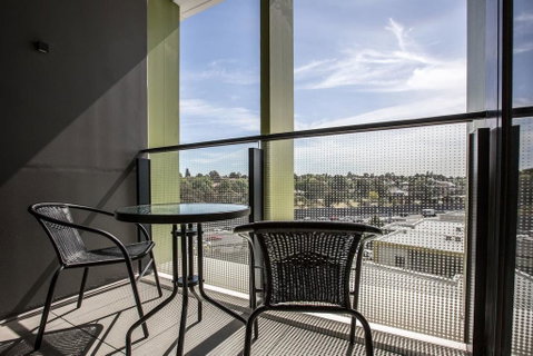 Modern City Comfy And Warm Apt@Parkville+Carpark - Sunshine Coast Tourism 3