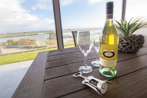 Serenity And Sweeping Murray River Views - Holiday Sunshine Coast 2