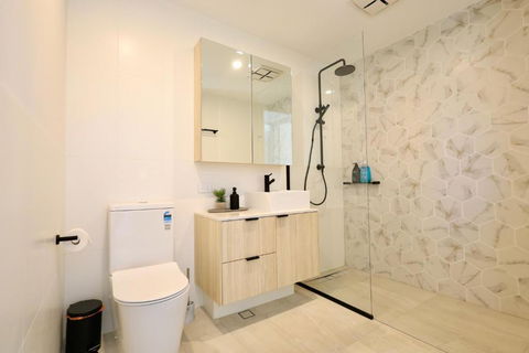 34 High End Quality Home - Glendalough - Sleeps 8 - Sunshine Coast Tourism 4