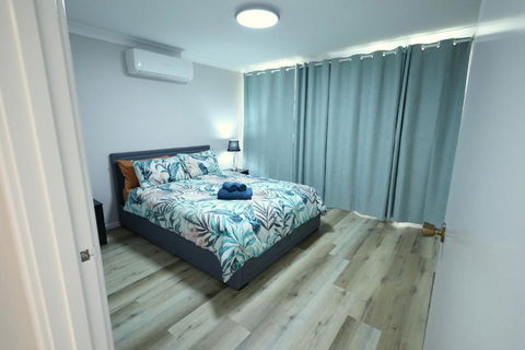 63 Family Home In Noranda Sleeps 8 - Sunshine Coast Tourism 2