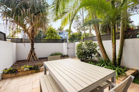Affordable Pet Friendly Noosa Escape - Holiday Sunshine Coast 3