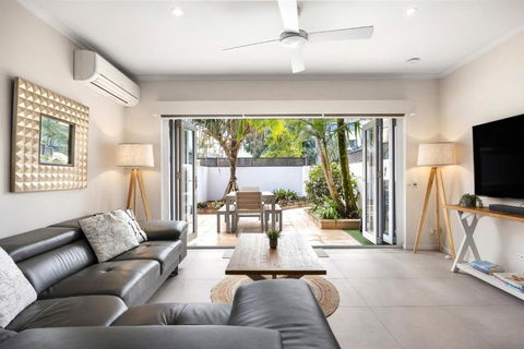 Affordable Pet Friendly Noosa Escape - Holiday Sunshine Coast 2