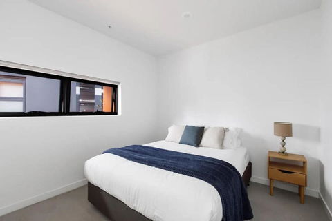 A 3BR Apt Next To Melbourne Zoo FREE Parking - Holiday Sunshine Coast 4