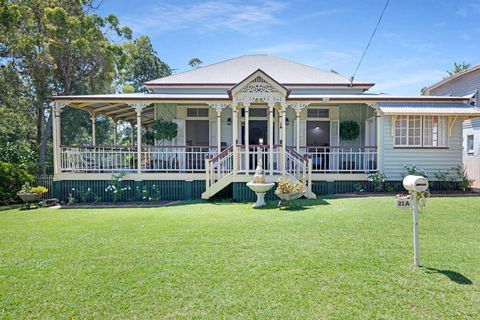 A Charming Queenslander - Holiday Sunshine Coast 0