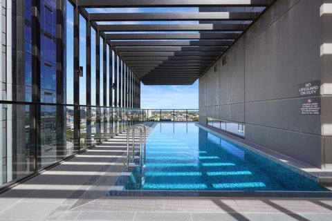 A Comfortable Stay Awaits You In Southbank - Holiday Sunshine Coast 2