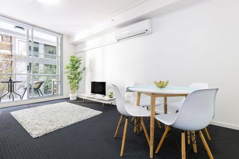A Comfy Studio For 6 Next To Darling Harbour - Holiday Sunshine Coast 4