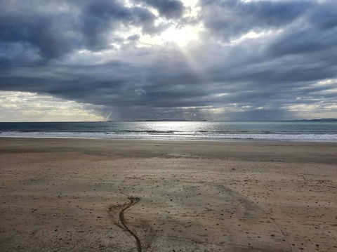 A Little Piece Of Paradise - Holiday Sunshine Coast 1