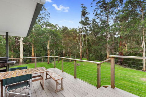 A Little Touch Of Paradise - Holiday Sunshine Coast 1