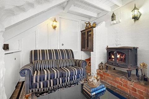 A Loft In The Mill Boutique Accommodation - Holiday Sunshine Coast 4