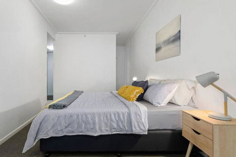 A Modern & Comfy Studio Next To Darling Harbour - Holiday Sunshine Coast 1