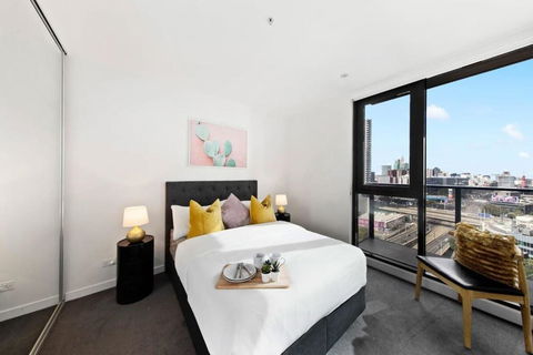 A Modern & Spacious 2BR Apt City Views Southbank - Holiday Sunshine Coast 0
