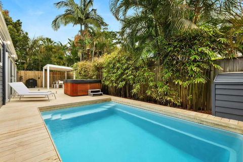 A Perfect Stay Aaloka Bay - Holiday Sunshine Coast 2