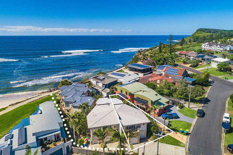 A Perfect Stay - Pelican Point - Holiday Sunshine Coast 0