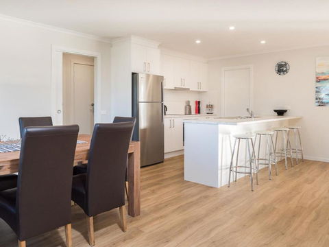 A Perfect Ten - Holiday Sunshine Coast 1