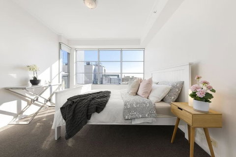 A Spacious 2BR Apt With An Amazing View Over Darling Harbour - Holiday Sunshine Coast 2