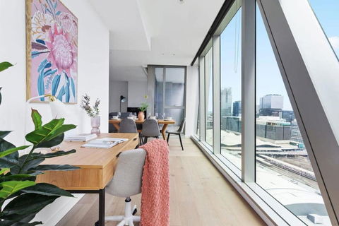 A Stylish 3BR Apt With Harbour Views FREE Parking - Holiday Sunshine Coast 4