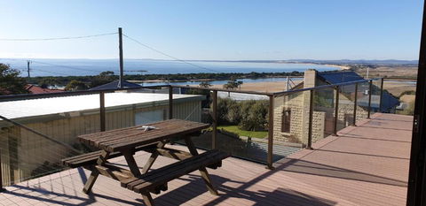 A Sweet Escape - Holiday Sunshine Coast 0