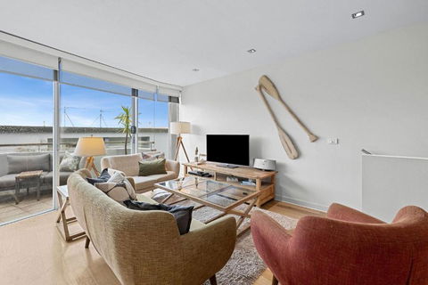 A Touch Of Class - Holiday Sunshine Coast 2