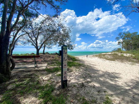 A Yearenda - Water Views -3BR - Steps To The Beach - Holiday Sunshine Coast 0