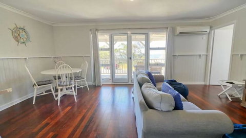 Abbey Beachviews With WiFi - Sunshine Coast Tourism 2