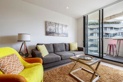 Abbotsford Short Stay Luxury Style & Location - Holiday Sunshine Coast 3