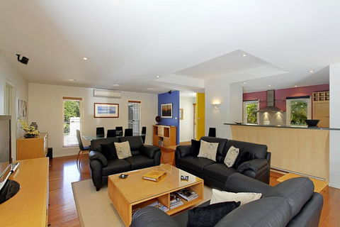 A Perfect Stay - Abode At Byron - Holiday Sunshine Coast 3
