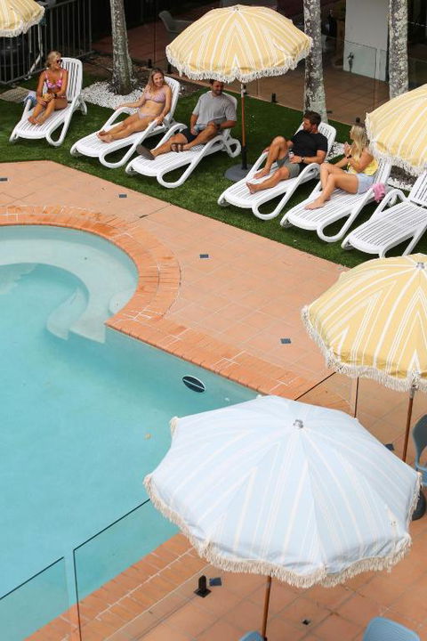 Abode Mooloolaba, Backpackers & Motel Rooms - Holiday Sunshine Coast 3