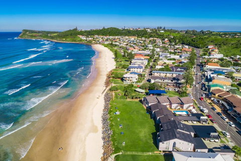 Absolute Beachfront Apartment 9T - Holiday Sunshine Coast 1