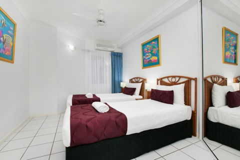 Absolute Beachfront Apartment - Holiday Sunshine Coast 2