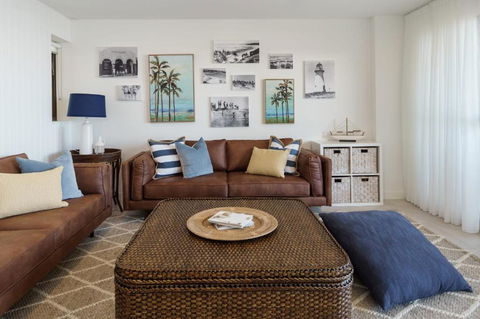 Absolute Beachfront Bliss On Kings Beach - Holiday Sunshine Coast 3