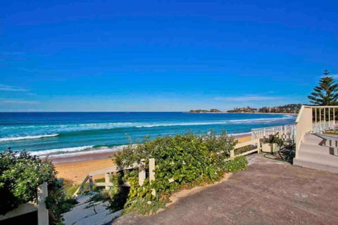 Absolute Beachfront Surf Unit In Terrigal/Wambi - Holiday Sunshine Coast 4