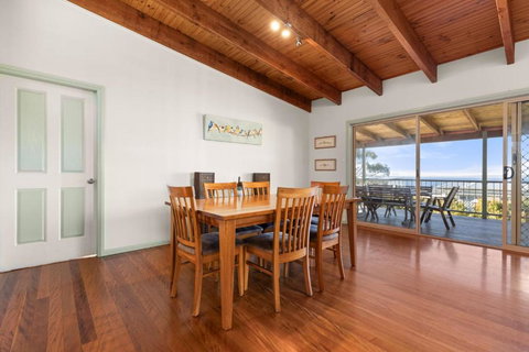 Absolute Blue By Experience Jervis Bay - Sunshine Coast Tourism 4