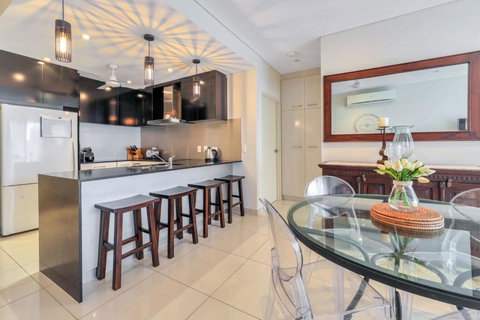 Absolute Hidden Gem In CBD - Sunshine Coast Tourism 3