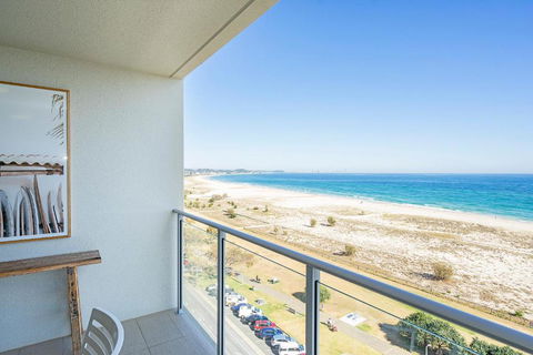 Absolute Kirra By EcoTime - Holiday Sunshine Coast 1