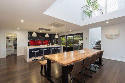 Absolute Waterfront, Amazing Views, Maloneys Beach - Holiday Sunshine Coast 4
