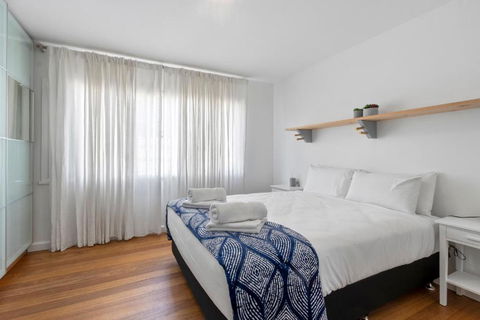 Absolute Waterfront Only 15 Minutes From Hobart - Holiday Sunshine Coast 2