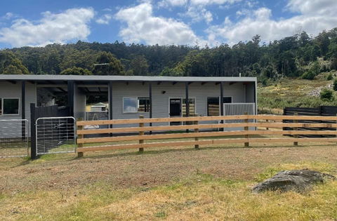 Acacia Hills Retreat - Holiday Sunshine Coast 0