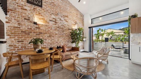 Accessible With Style! Sleeps 4, Pet - Friendly - Holiday Sunshine Coast 0