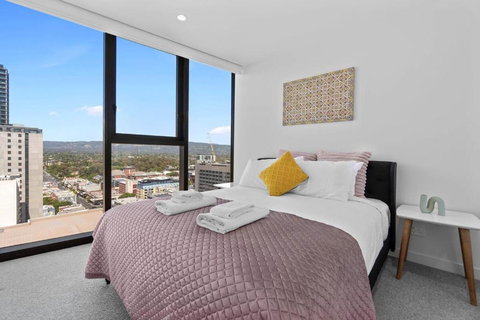 Adelaide CBD Oasis - 2BR Realm Retreat - Level 19 - Holiday Sunshine Coast 2