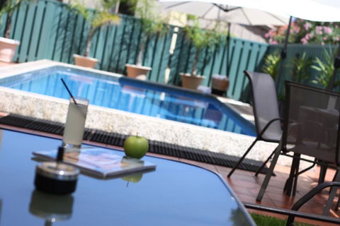 Adelaide International Motel - Holiday Sunshine Coast 4