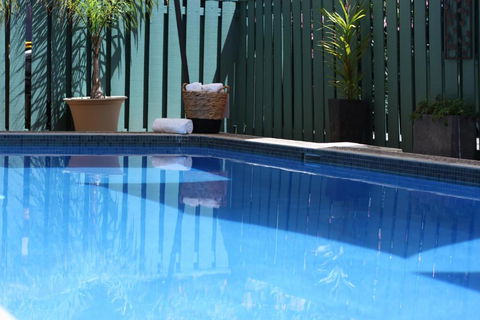 Adelaide International Motel - Holiday Sunshine Coast 2