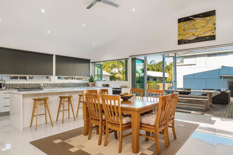 A Perfect Stay - Aditi - Holiday Sunshine Coast 2