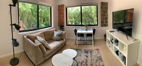 Adorable 1 Bedroom Private Apartment - Sunshine Coast Tourism 0